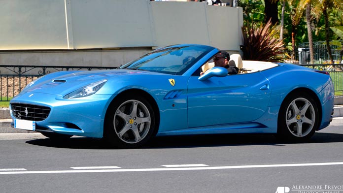 Ferrari California es un modelo muy popular de la marca Ferrari