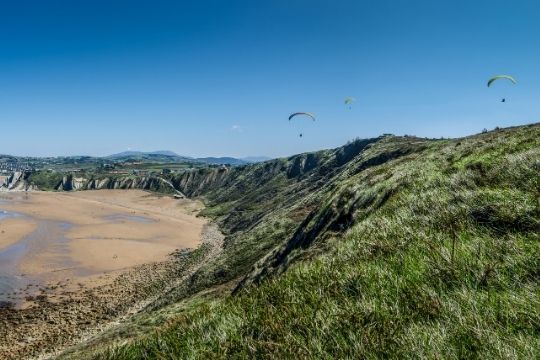 hacer parapente en sopelana
